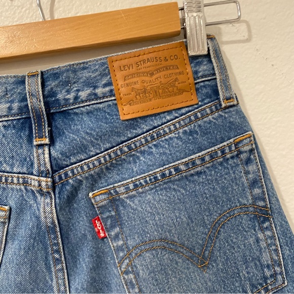 Levi's Premium Wedgie Distressed Button Fly Jeans sz 24 - Picture 7 of 8